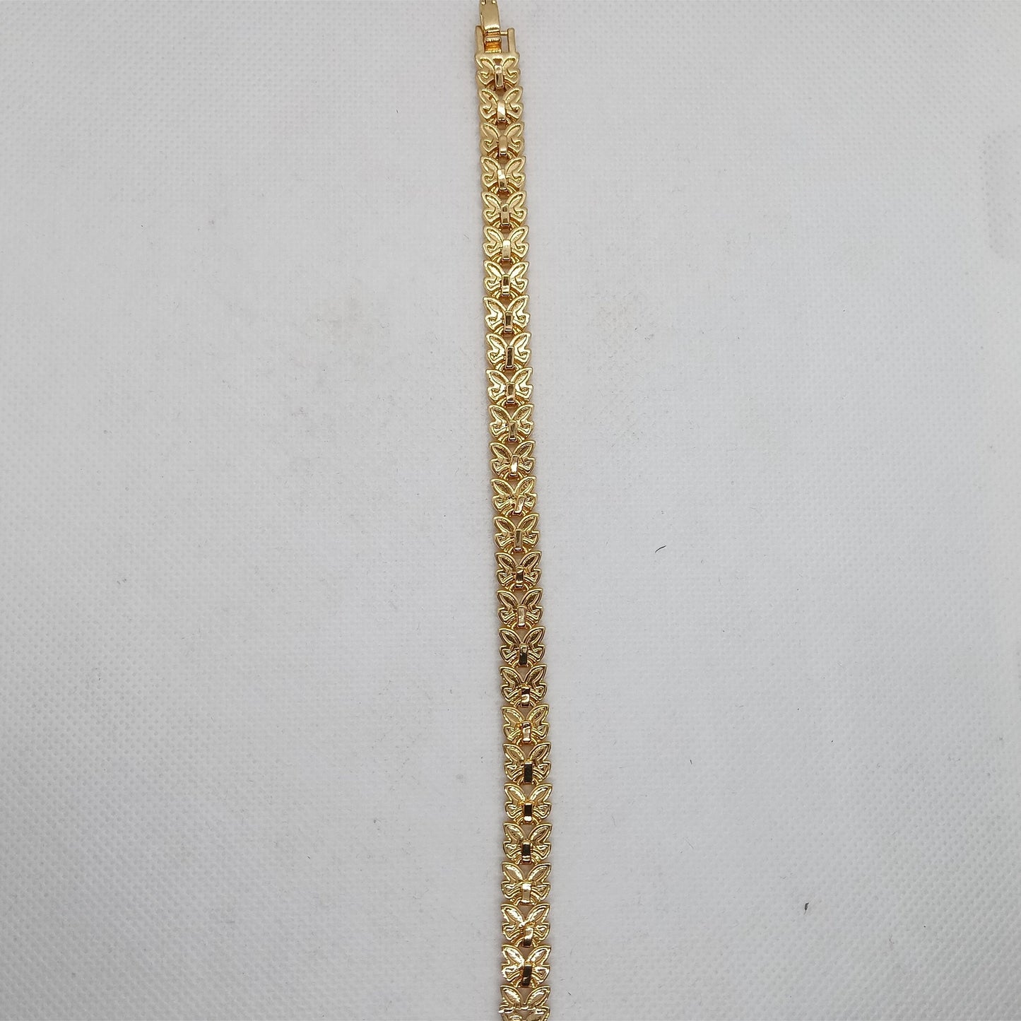 Golden Leaf Pattern Statement Bracelet