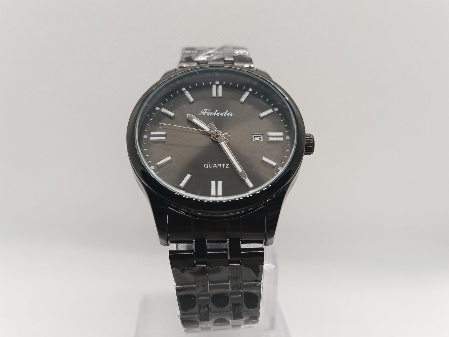 Full Black Stainless Steel Men’s Watch – Luxury Black Dial, Date Display, Water Resistant