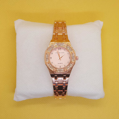 Stylish Rose Gold Crystal Ladies Watch – Luxury Bracelet Collection