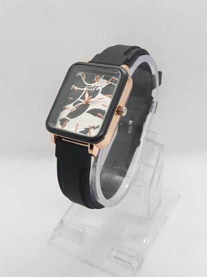 Midnight Marble Square – Sleek Black Modernist