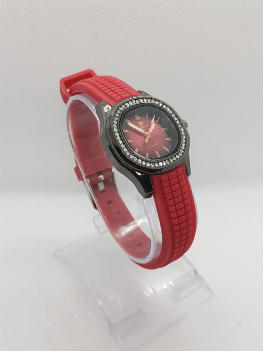 Red Crystal Edge – Bold Rose Radiance