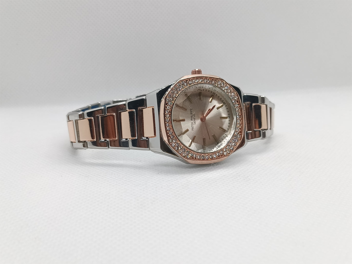 Crystal Bezel Champagne Dial Elegance Watch