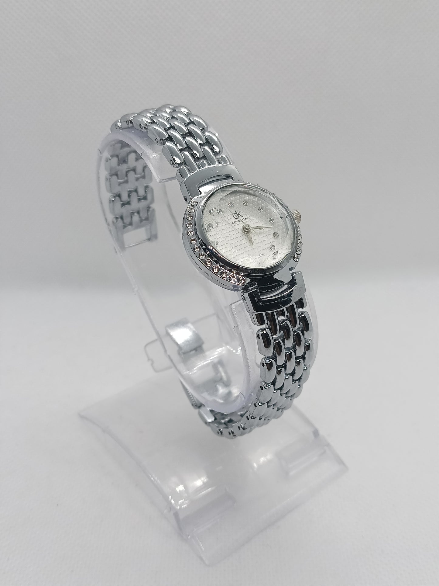 Ladies’ Silver Chain Watch with White Dial