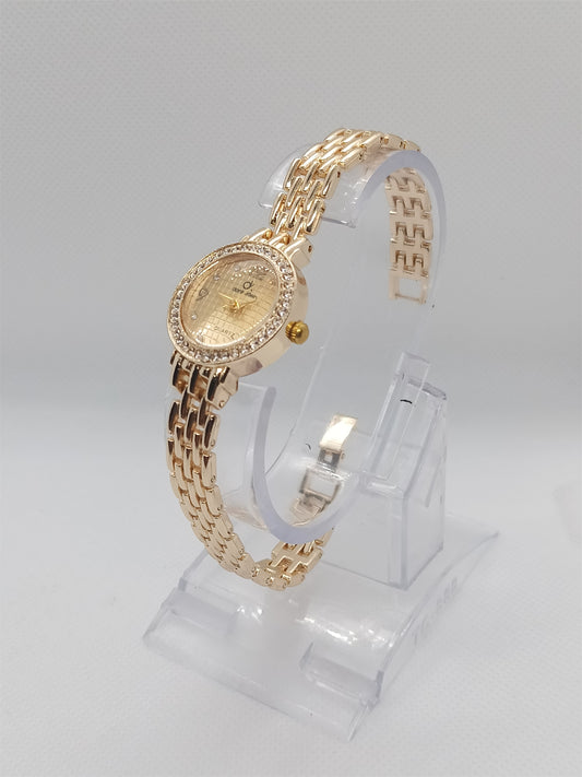 Luxe Charm Ladies Watch – Gold Stainless Bracelet, Crystal Bezel, Elegant Dial