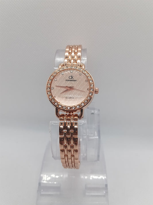 Rose Radiance Ladies Watch – Textured Rose Dial, Rose-Gold Bracelet, Crystal Bezel, Elegant Design