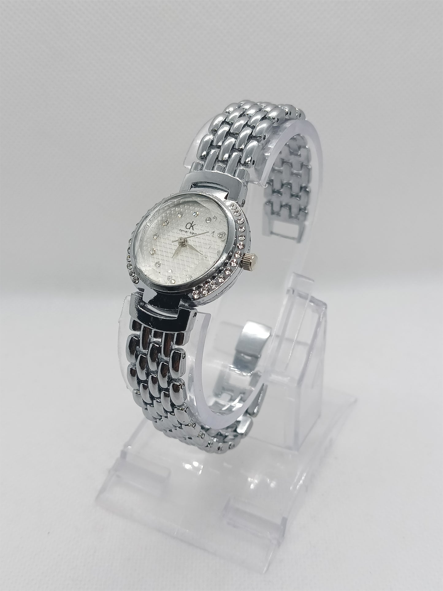 Ladies’ Silver Chain Watch with White Dial