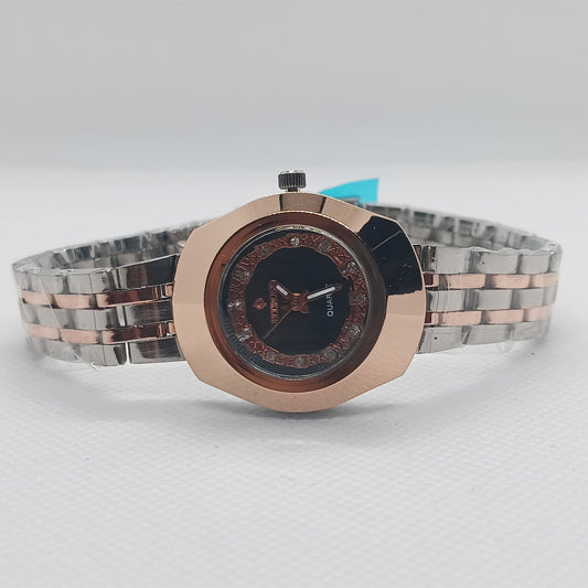 Modern Two-Tone Ladies’ Watch – Rose Gold Bezel & Black Dial