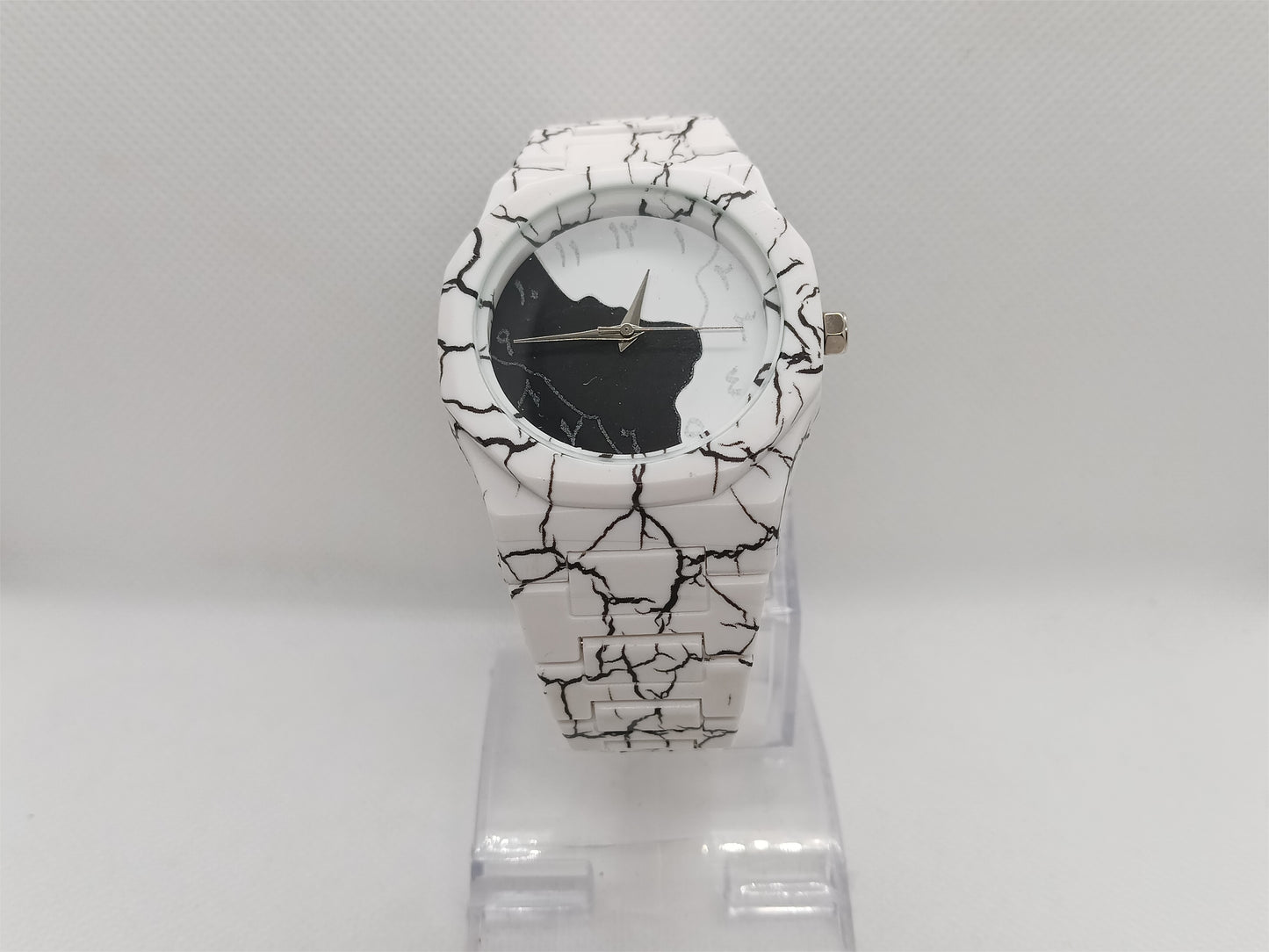 White Marble Arabic Aura – Stone-Inspired Luxury