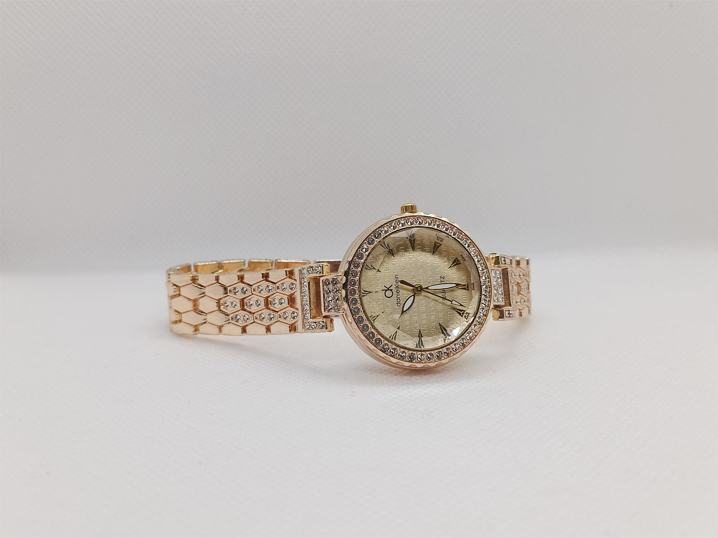 Rose Gold Marble Dial Women’s Watch with Slim Strap