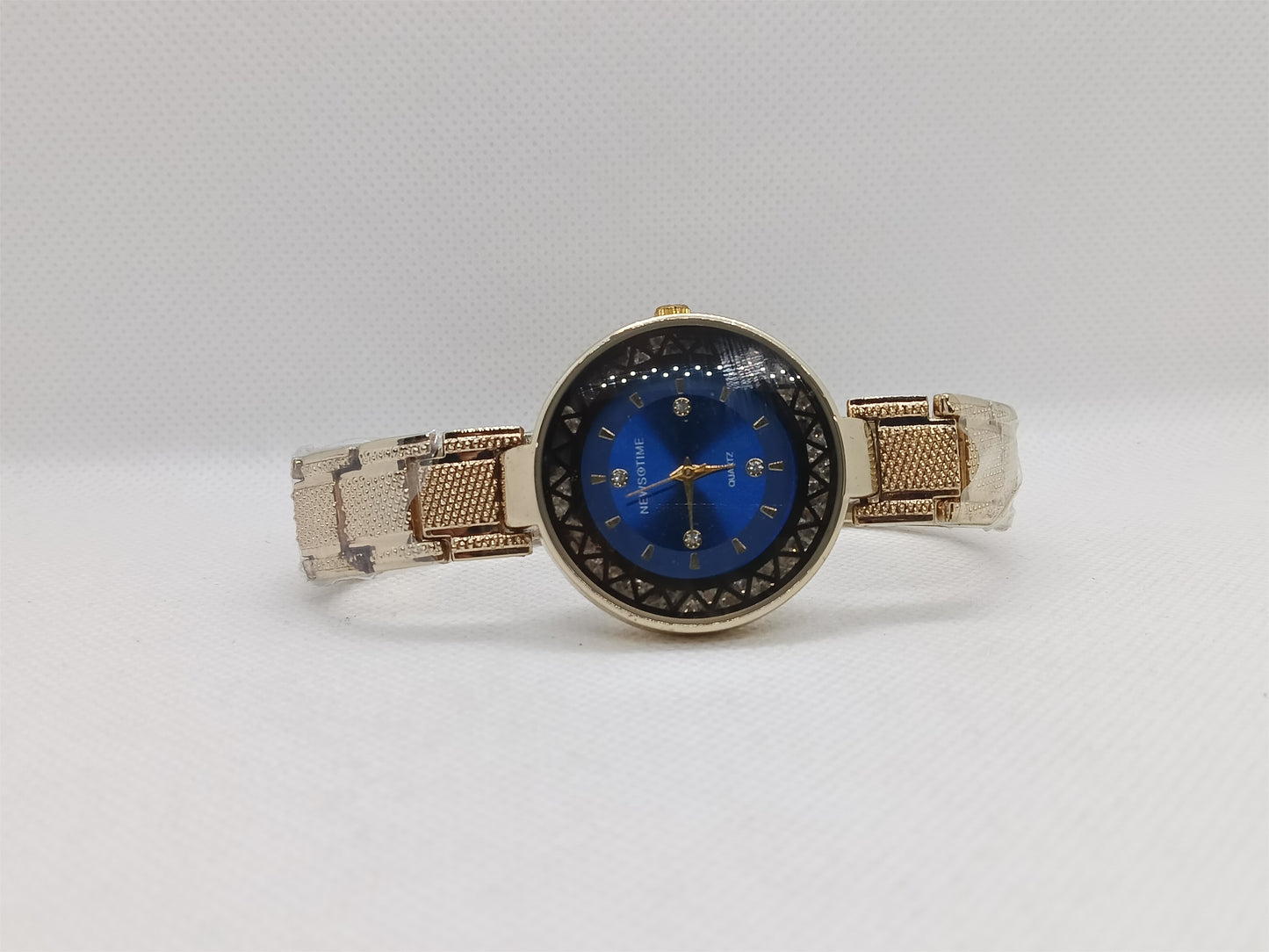 Gold Mesh Ladies Watch – Blue Dial