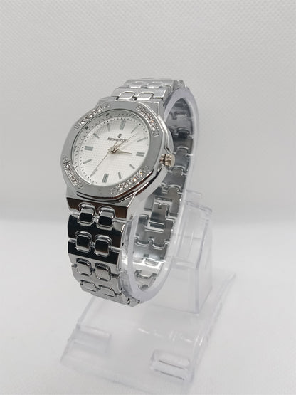 Silver Dial Women’s Watch with Classic Metallic Link Strap