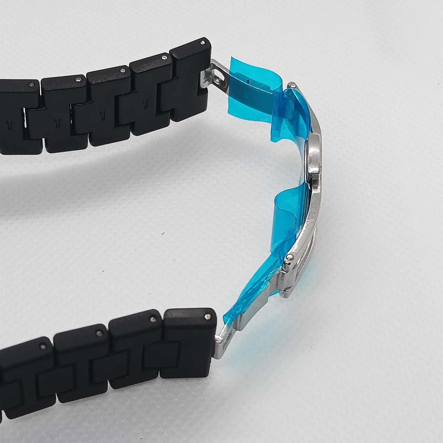 Arabic Black Aura Minimalist Watch – Sleek All-Black Design