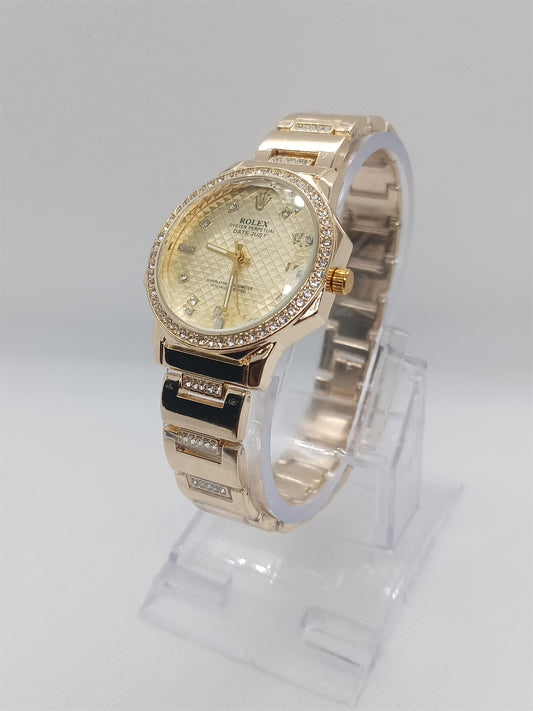 Royal Charm Ladies Watch – Gold Stainless Chain, Crystal Bezel, Textured Dial