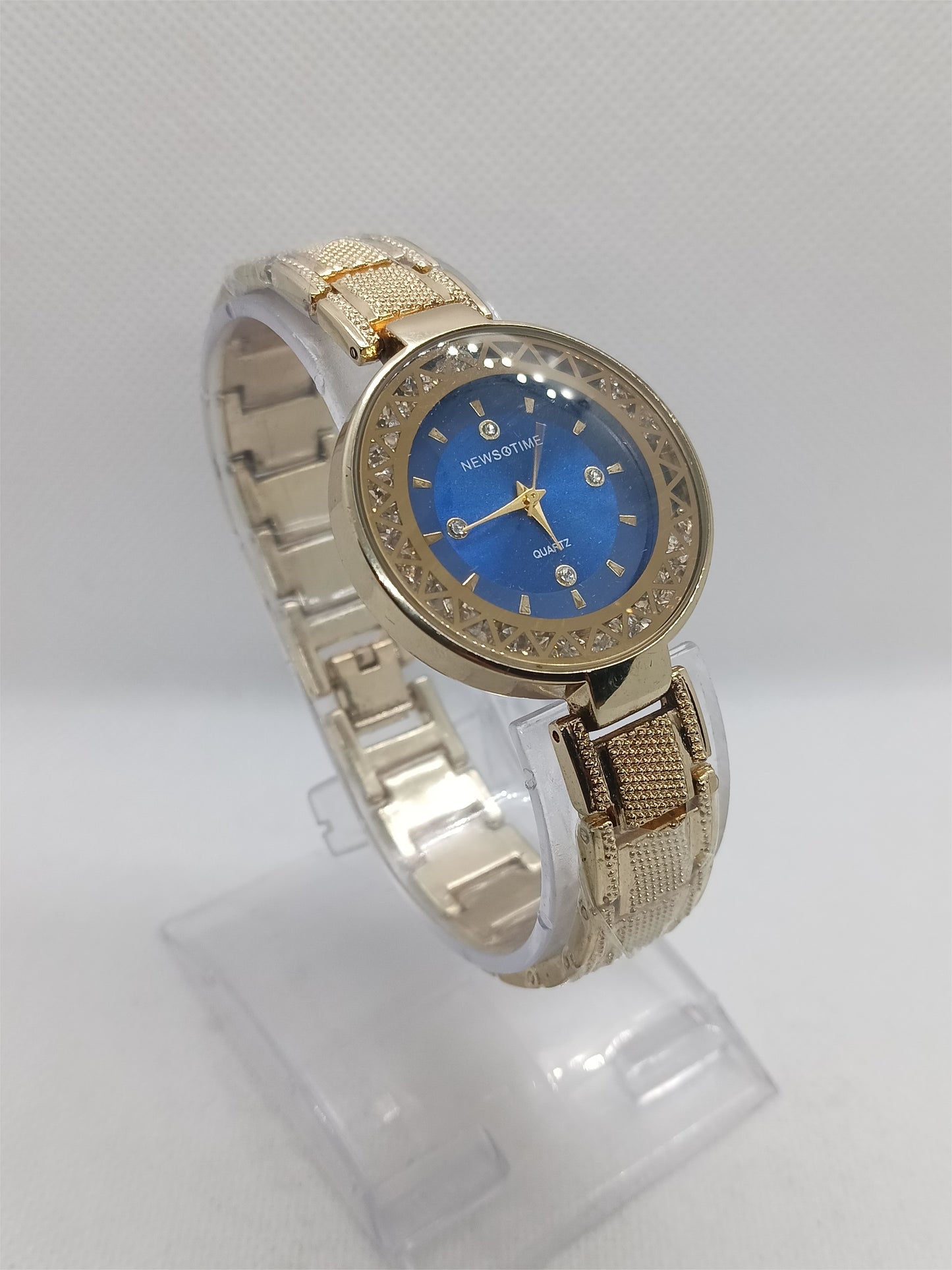 Gold Mesh Ladies Watch – Blue Dial