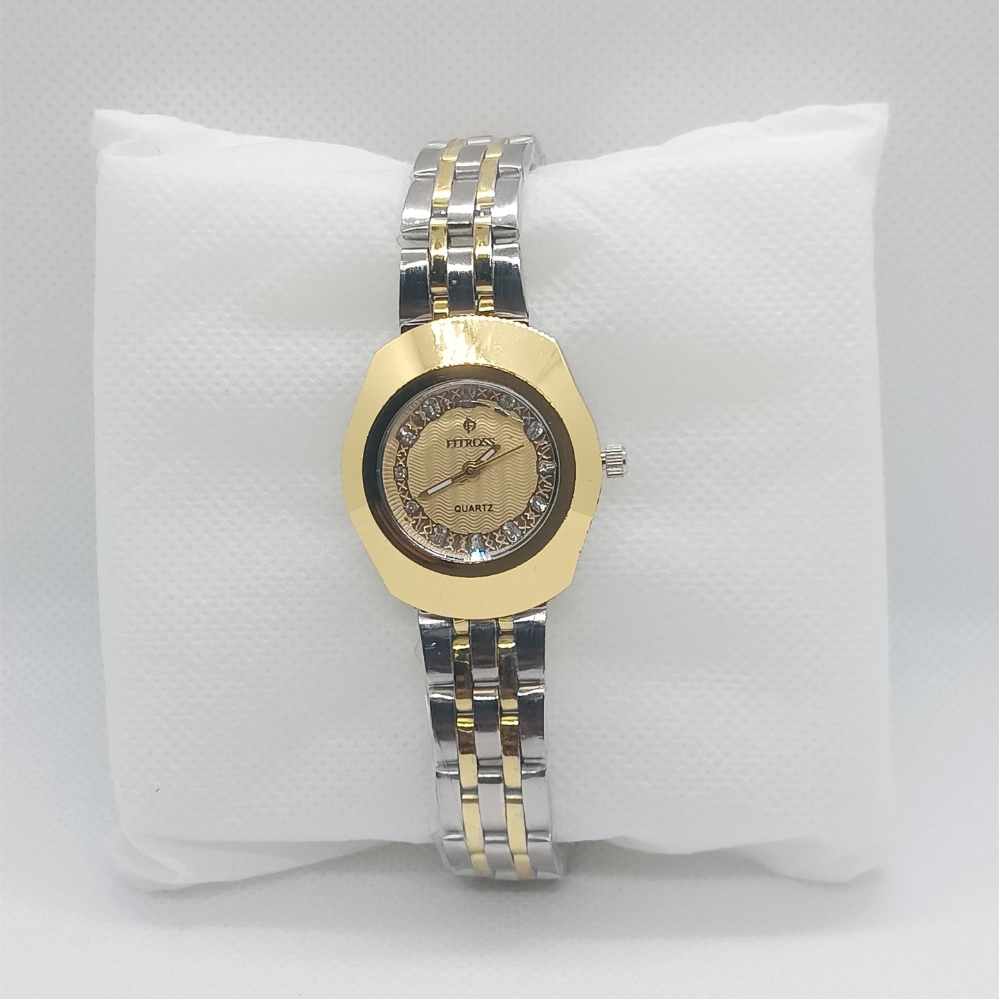 Elegant Two-Tone Ladies’ Watch – Gold Bezel & Champagne Dial