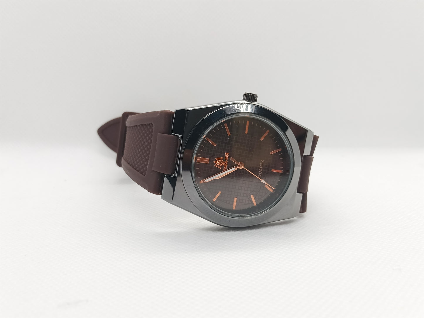 Brown Dial Men’s Watch – Rubber Strap, Water Resistant, Stylish Everyday Wear