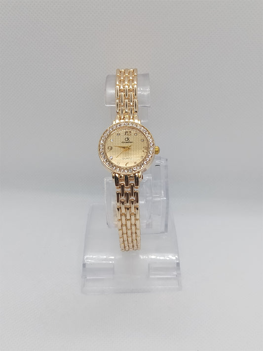 Luxe Charm Ladies Watch – Gold Stainless Bracelet, Crystal Bezel, Elegant Dial