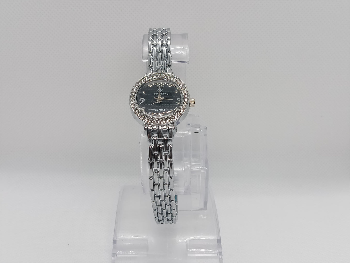 Luxe Charm Ladies Watch – Silver Stainless Bracelet, Crystal Bezel, Black Dial