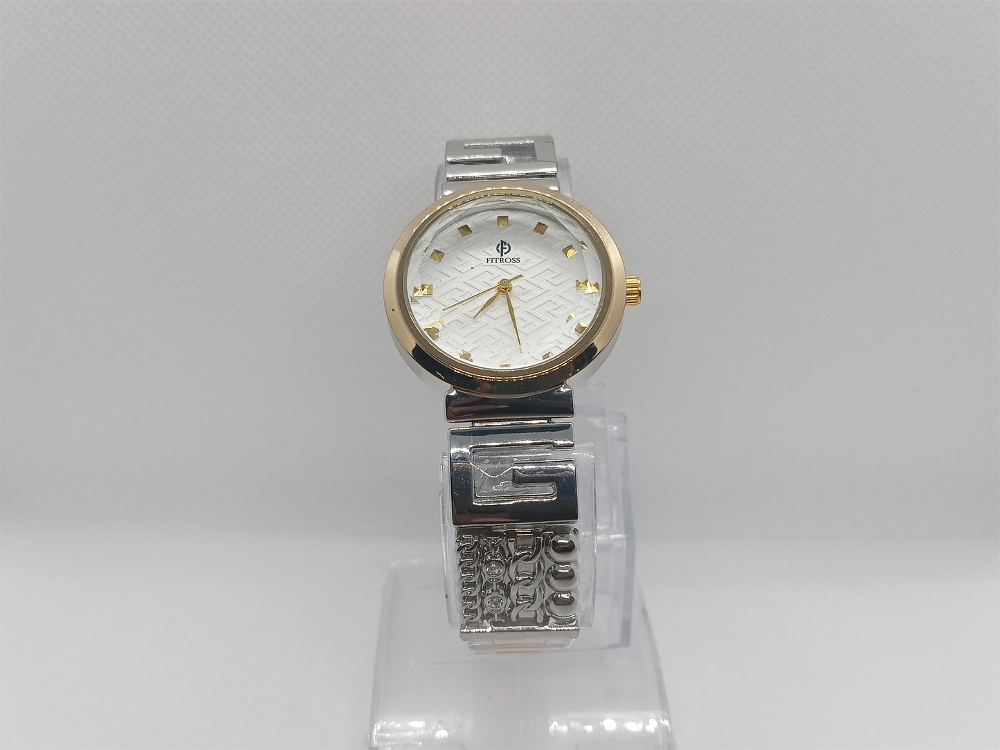 Elegant Grace Ladies Watch – Silver Chain, Textured Dial, Crystal Markers