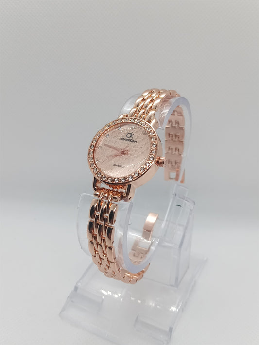 Rose Radiance Ladies Watch – Textured Rose Dial, Rose-Gold Bracelet, Crystal Bezel, Elegant Design