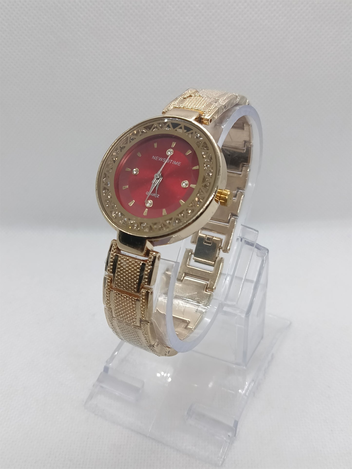 Gold Mesh Ladies Watch – Red Dial