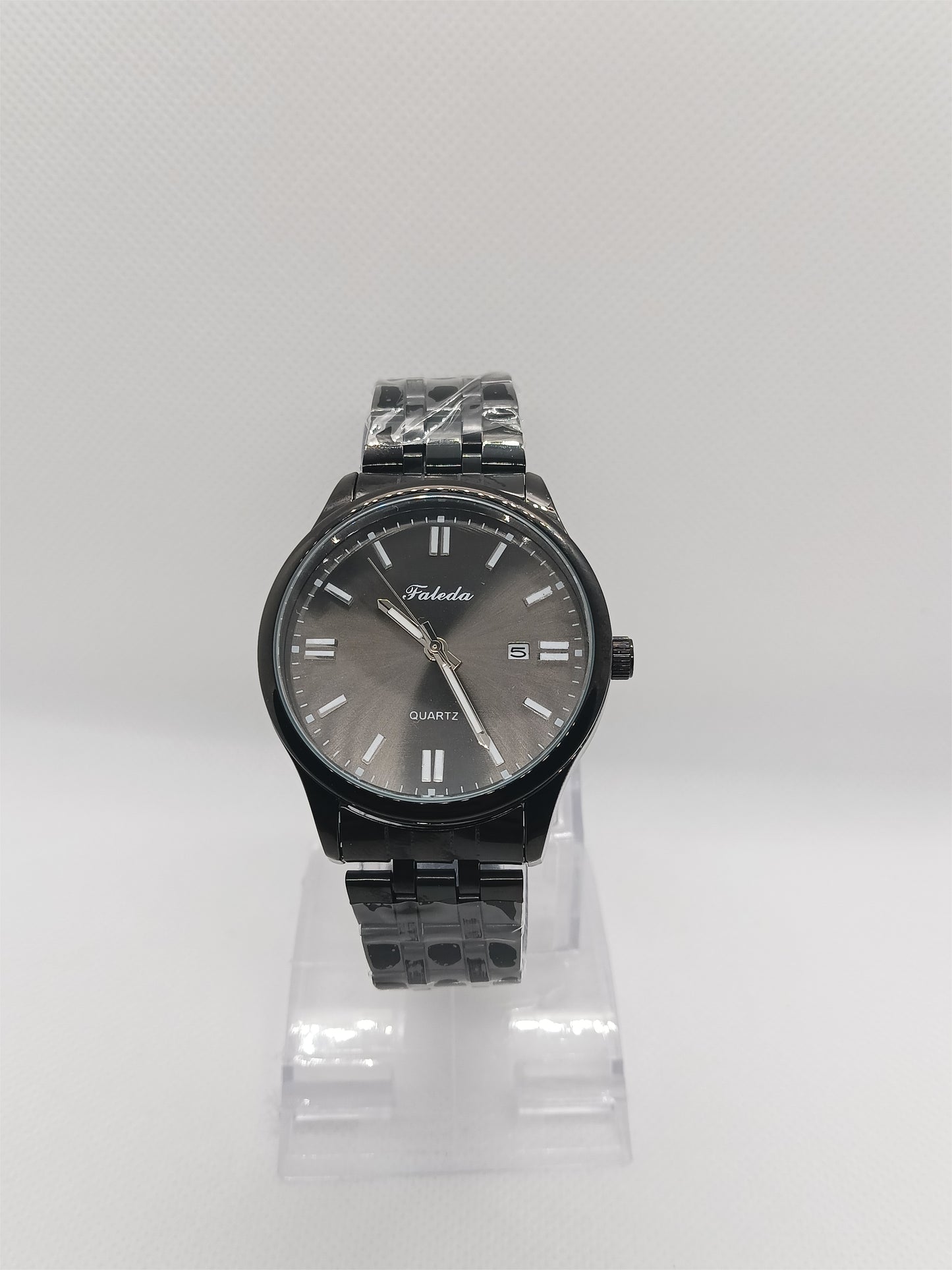 Full Black Stainless Steel Men’s Watch – Luxury Black Dial, Date Display, Water Resistant