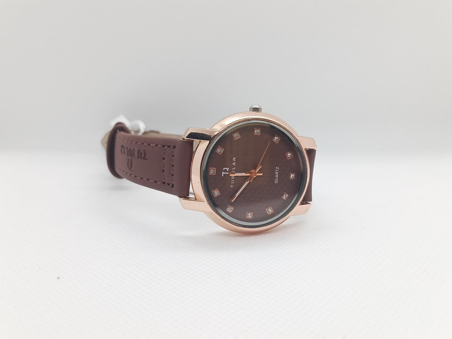Brown Elegance Ladies Watch – Rose Gold Dial, Leather Strap, Premium Design