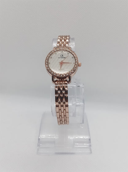Bronze Elegance Ladies Watch – White Dial, Bronze-Tone Bracelet, Crystal Bezel, Classic Women’s Timepiece